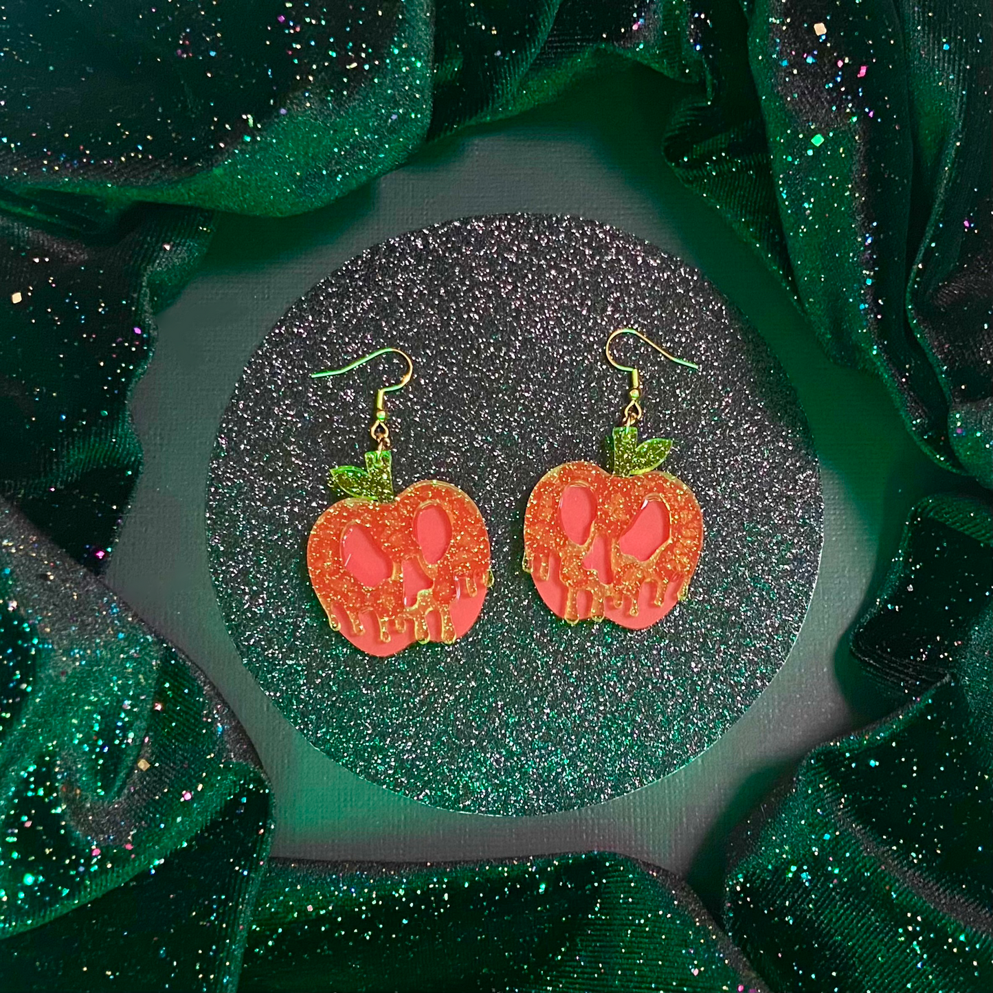 Glittering Poison Apples